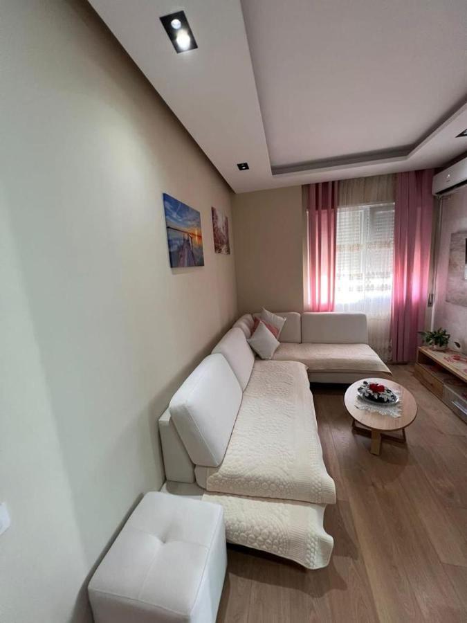 Soleil Apartment With Sunbed & Umbrella فلورا المظهر الخارجي الصورة