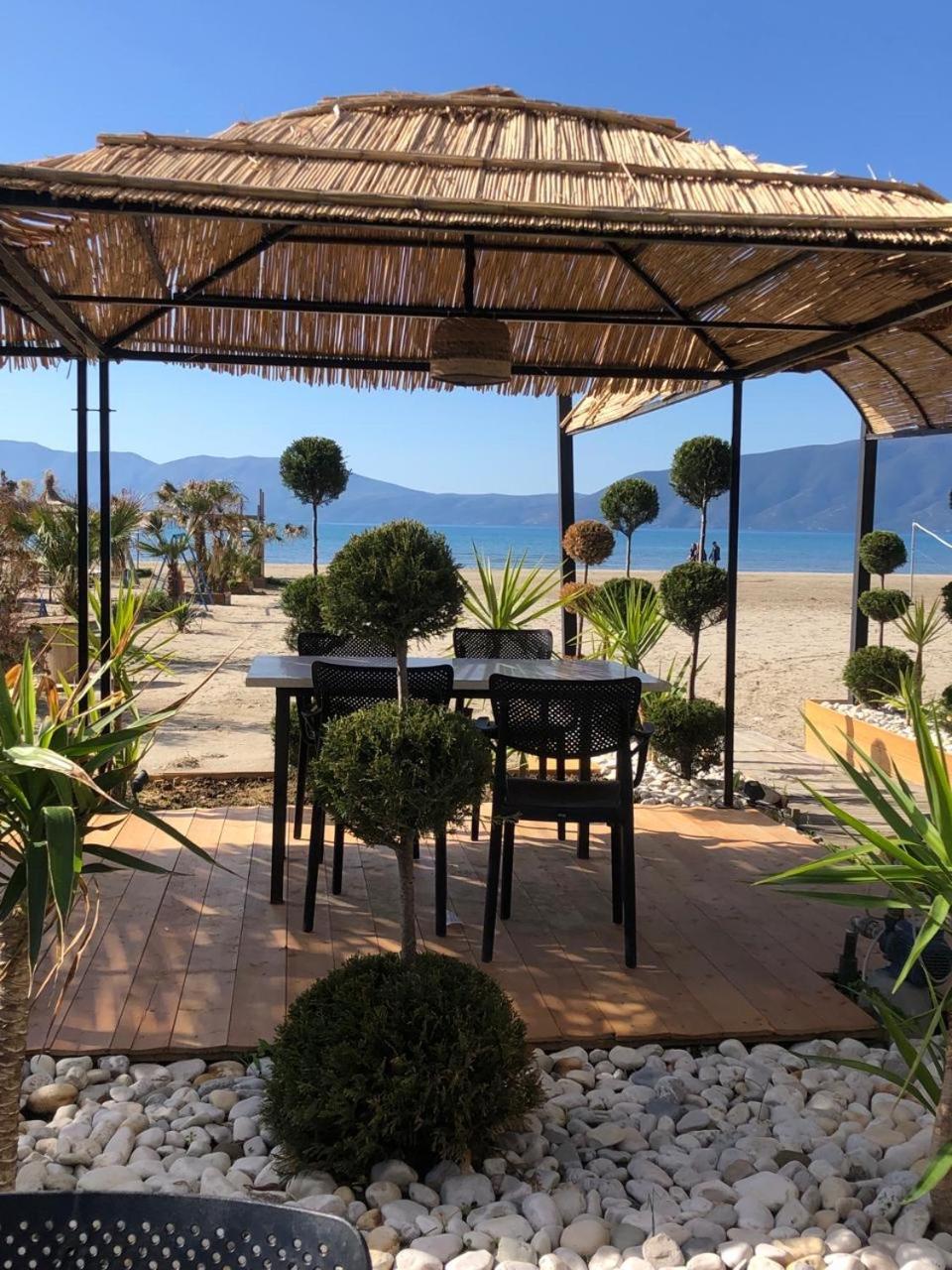 Soleil Apartment With Sunbed & Umbrella فلورا المظهر الخارجي الصورة